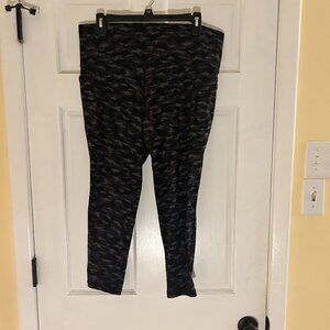 Athleta camo athletic pants